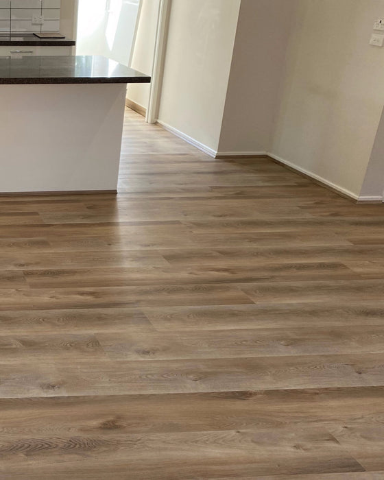 Warm Oak 6.5mm Hybrid Flooring (HCW85)