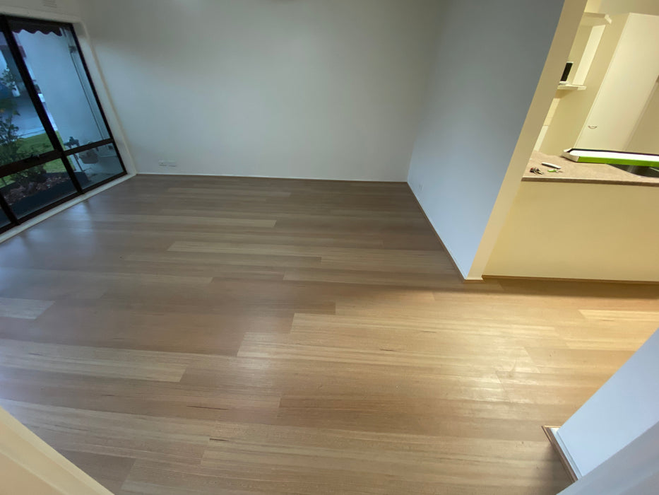 Tasmanian Oak 7mm Hybrid Flooring (HS705)