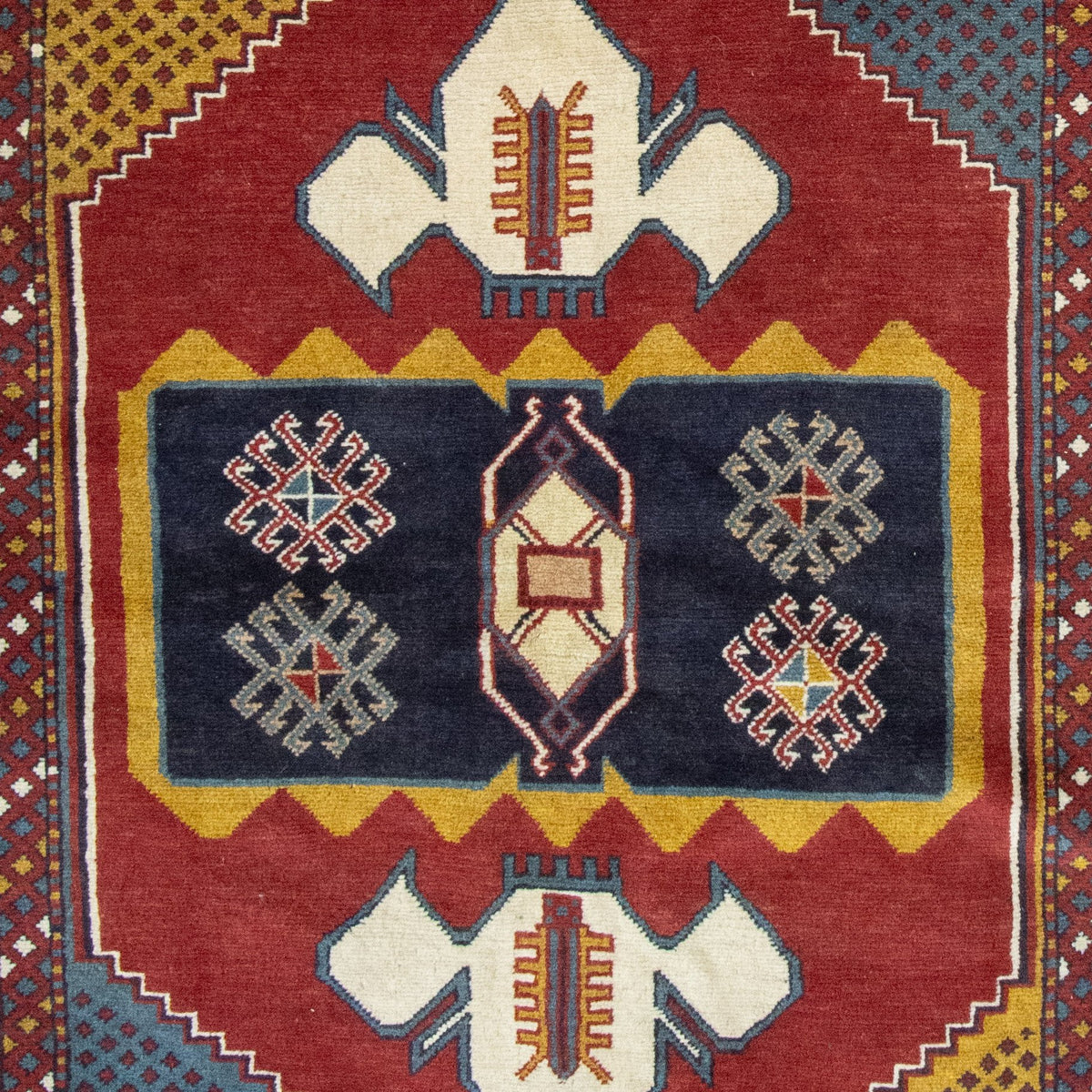 Gouchan Handmade Rug — 125 × 172 cm (Label 29) — close-up of the actual photographed pattern and weave.