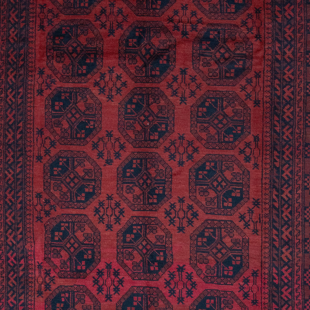 Turkoman Handmade Rug — 196 × 280 cm (Label 396) — close-up of the actual photographed pattern and weave.