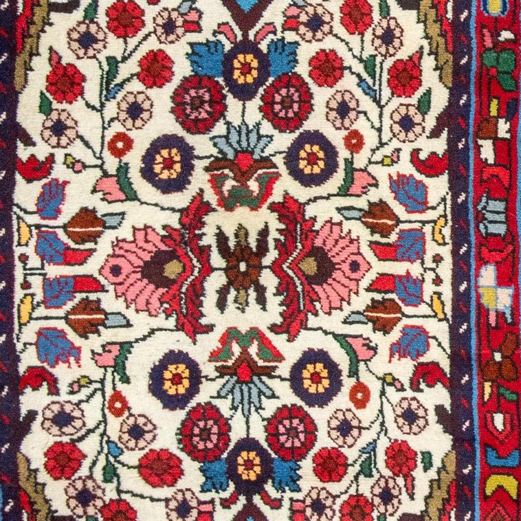 Hamadan Handmade Runner — 80 × 395 cm (Label 587) — close-up of the actual photographed pattern and weave.