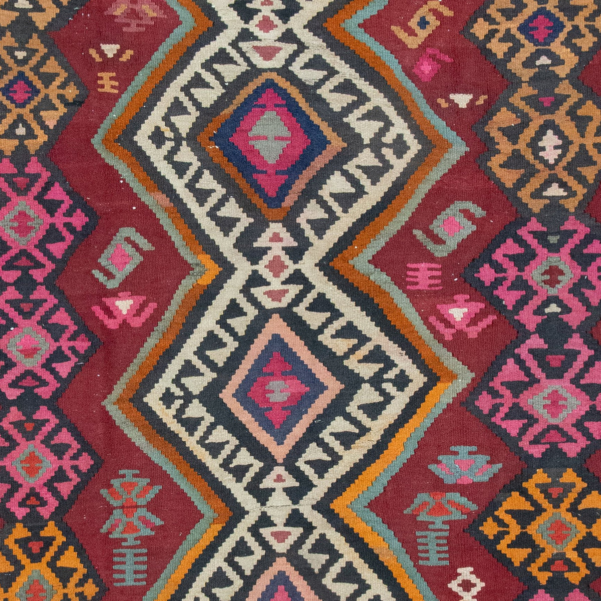 Shiraz Killim Handmade Rug — 165 × 325 cm (Label 607) — close-up of the actual photographed pattern and weave.