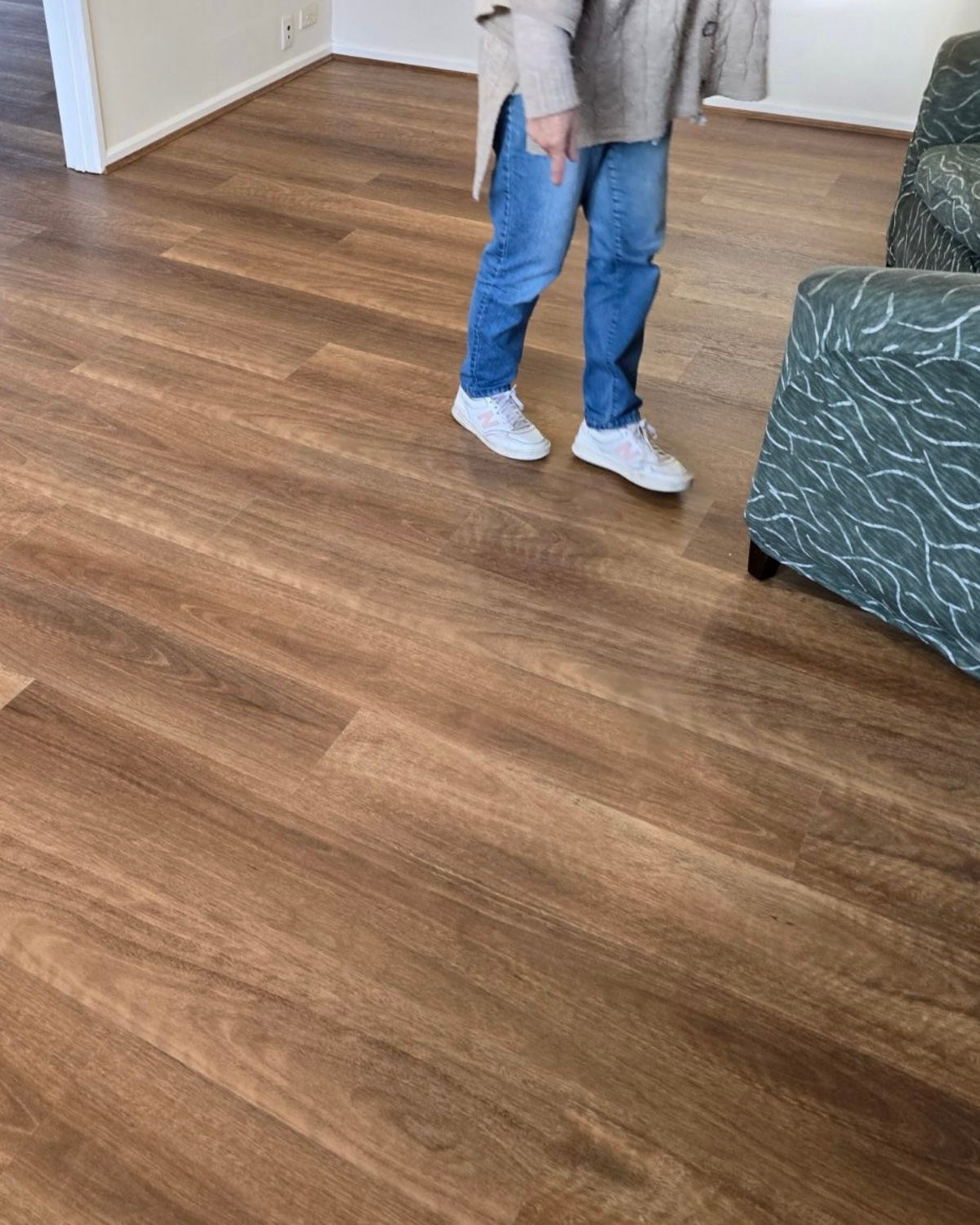 Select Spotted Gum 9mm Hybrid Flooring (HC18)