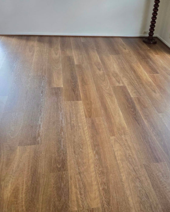 Select Spotted Gum 9mm Hybrid Flooring (HC18)
