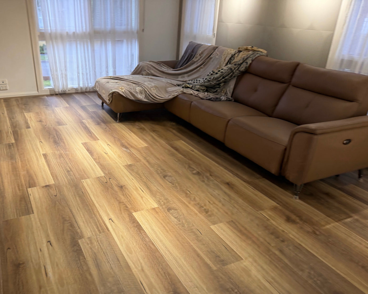Highland Spotted Gum 7mm Hybrid Flooring (HC8)