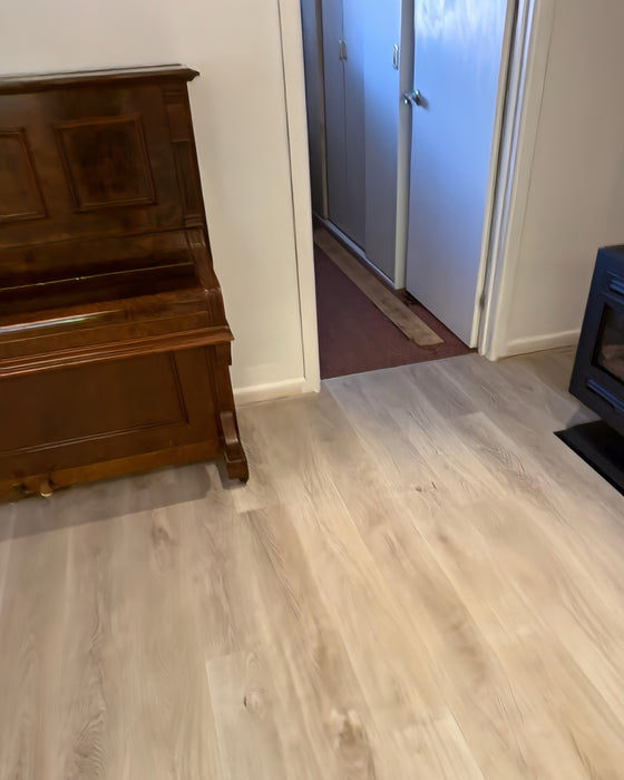 Pearl Oak 7mm Hybrid Flooring (HCW37) - National Floors