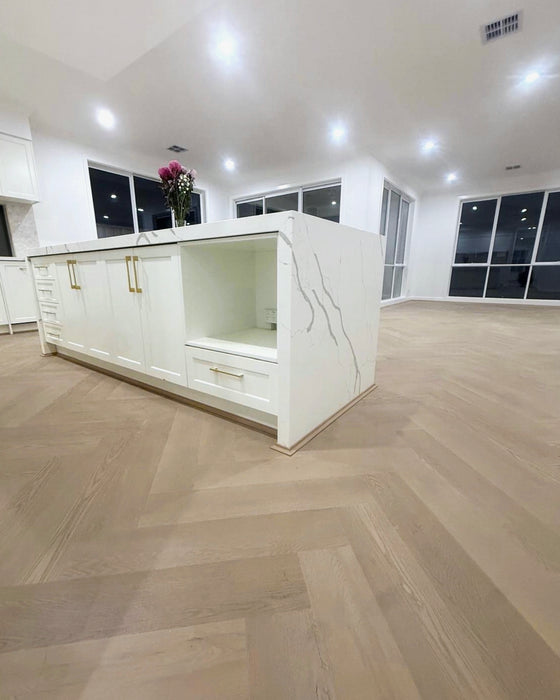 Umber 8mm Hybrid Flooring (HSU77)