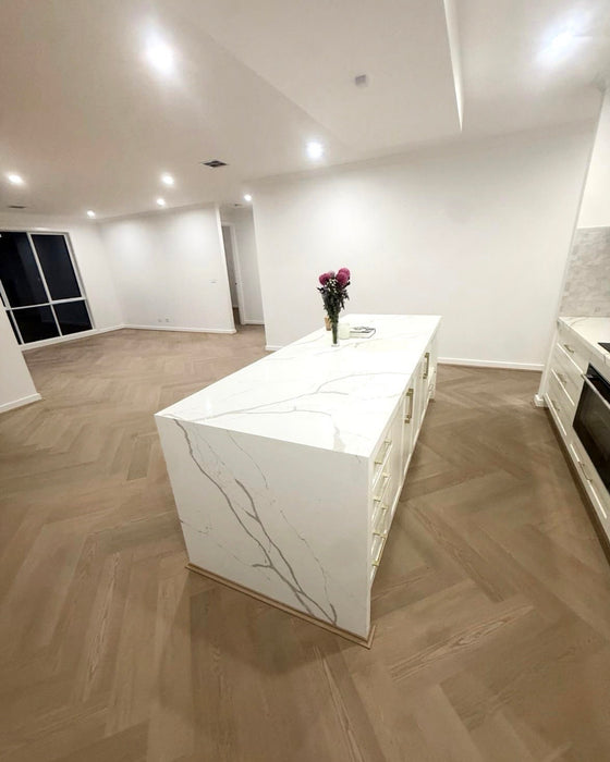 Umber 8mm Hybrid Flooring (HSU77)
