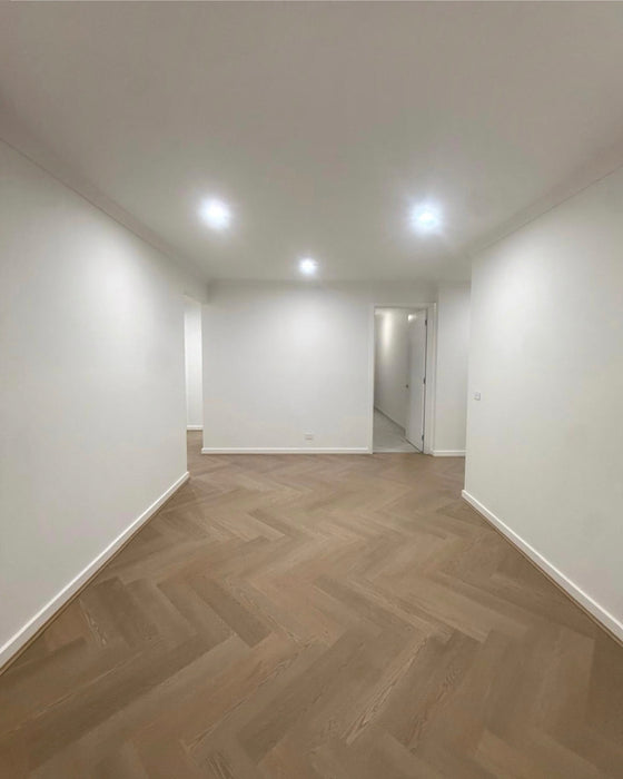 Umber 8mm Hybrid Flooring (HSU77)