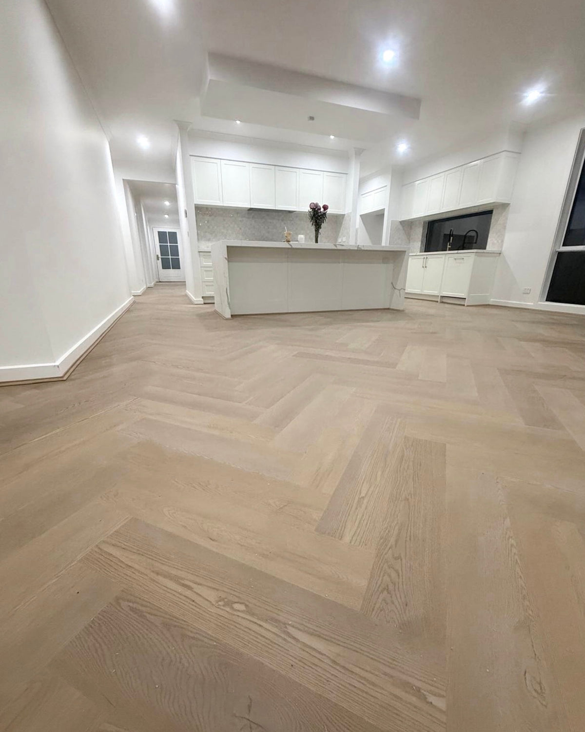 Umber 8mm Hybrid Flooring (HSU77)