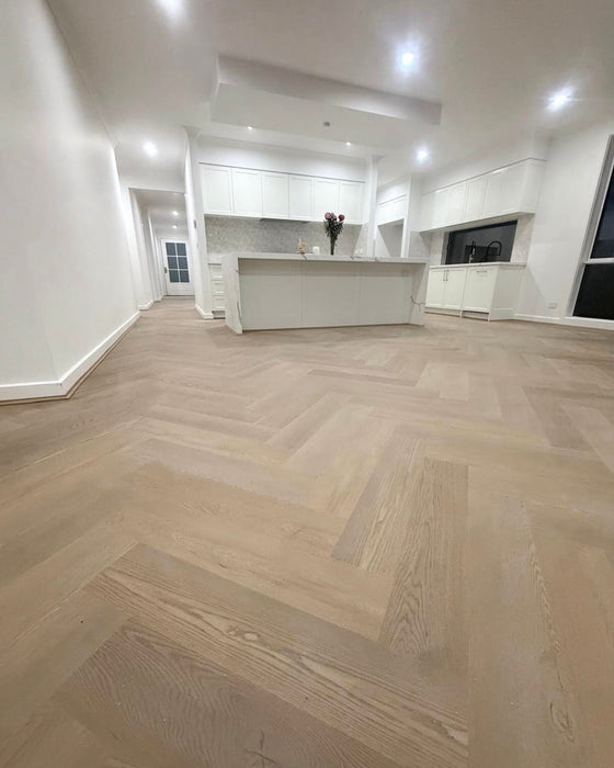 Umber 8mm Hybrid Flooring (HSU77)