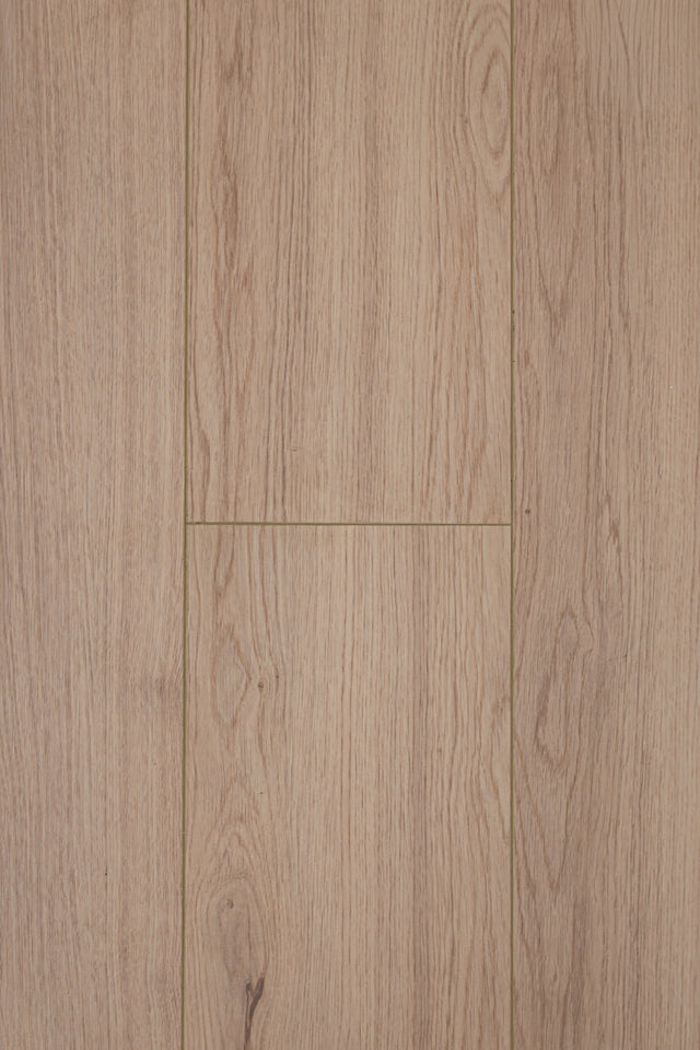 Lumen Oak 12mm Laminate Flooring (LCW7)