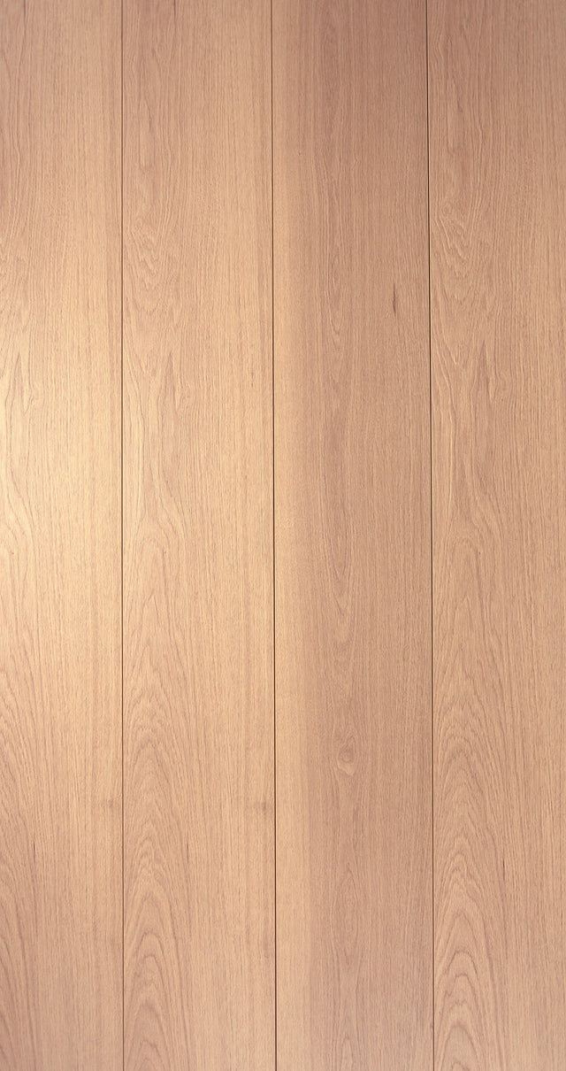 Lumen Oak 12mm Laminate Flooring (LCW7)
