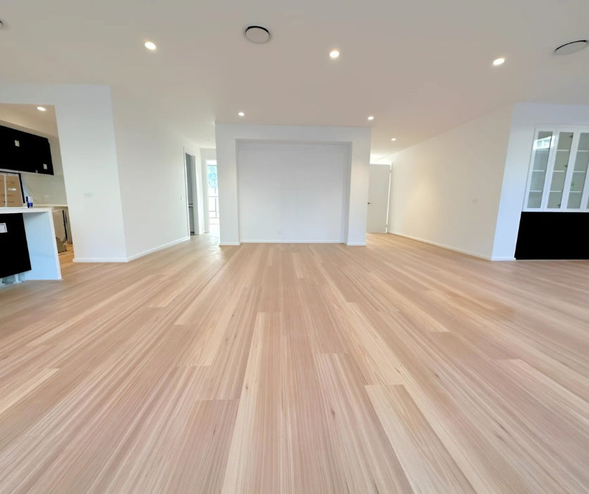 Victoria Blackbutt 7mm Hybrid Flooring (VIP700)