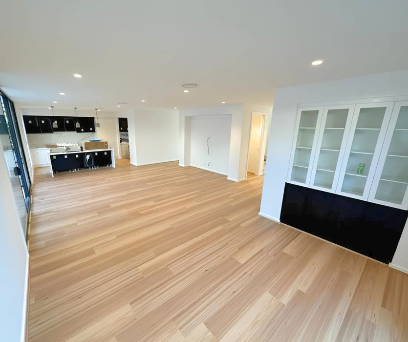 Victoria Blackbutt 7mm Hybrid Flooring (VIP700)