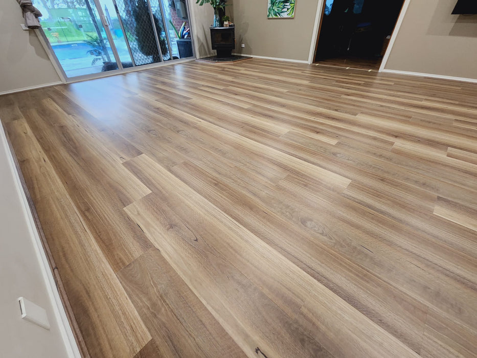 Spotted Gum 5G Hybrid Flooring (5G7121)