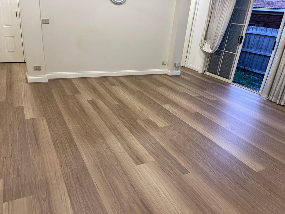 New England Blackbutt 7mm Hybrid Flooring (VIP200)