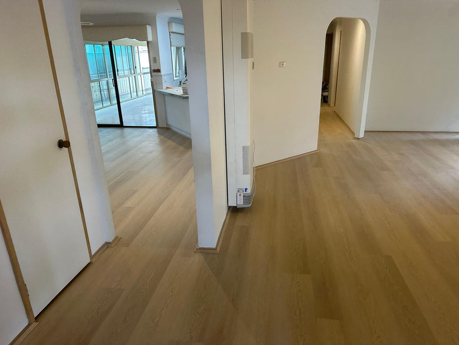 Light Oak 5G Hybrid Flooring (5G7128)