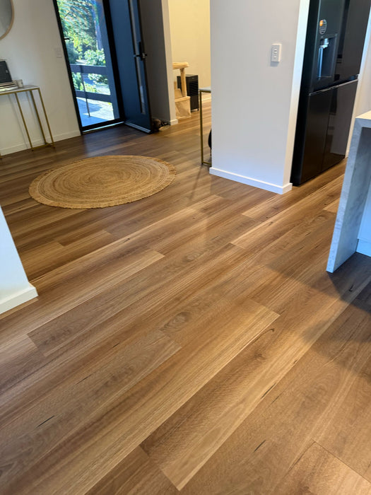 Spotted Gum 5G Hybrid Flooring (5G7121)