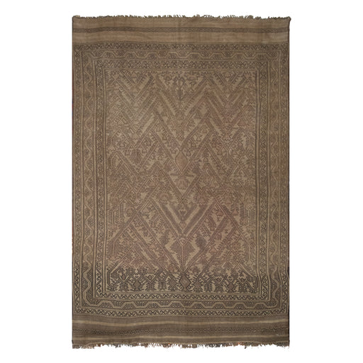 Sumak Handmade Rug — 190 × 260 cm (Label 546) — complete rug, all edges visible.