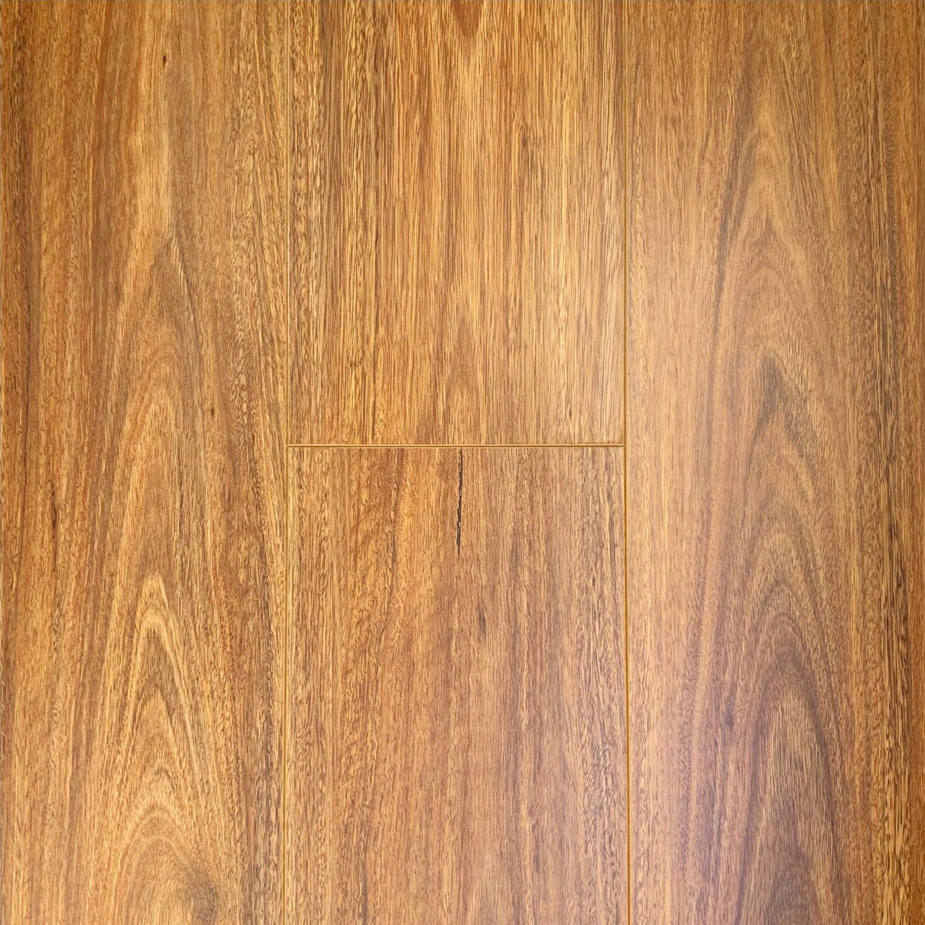 Spotted Gum 8mm Laminate Flooring (ECO200)
