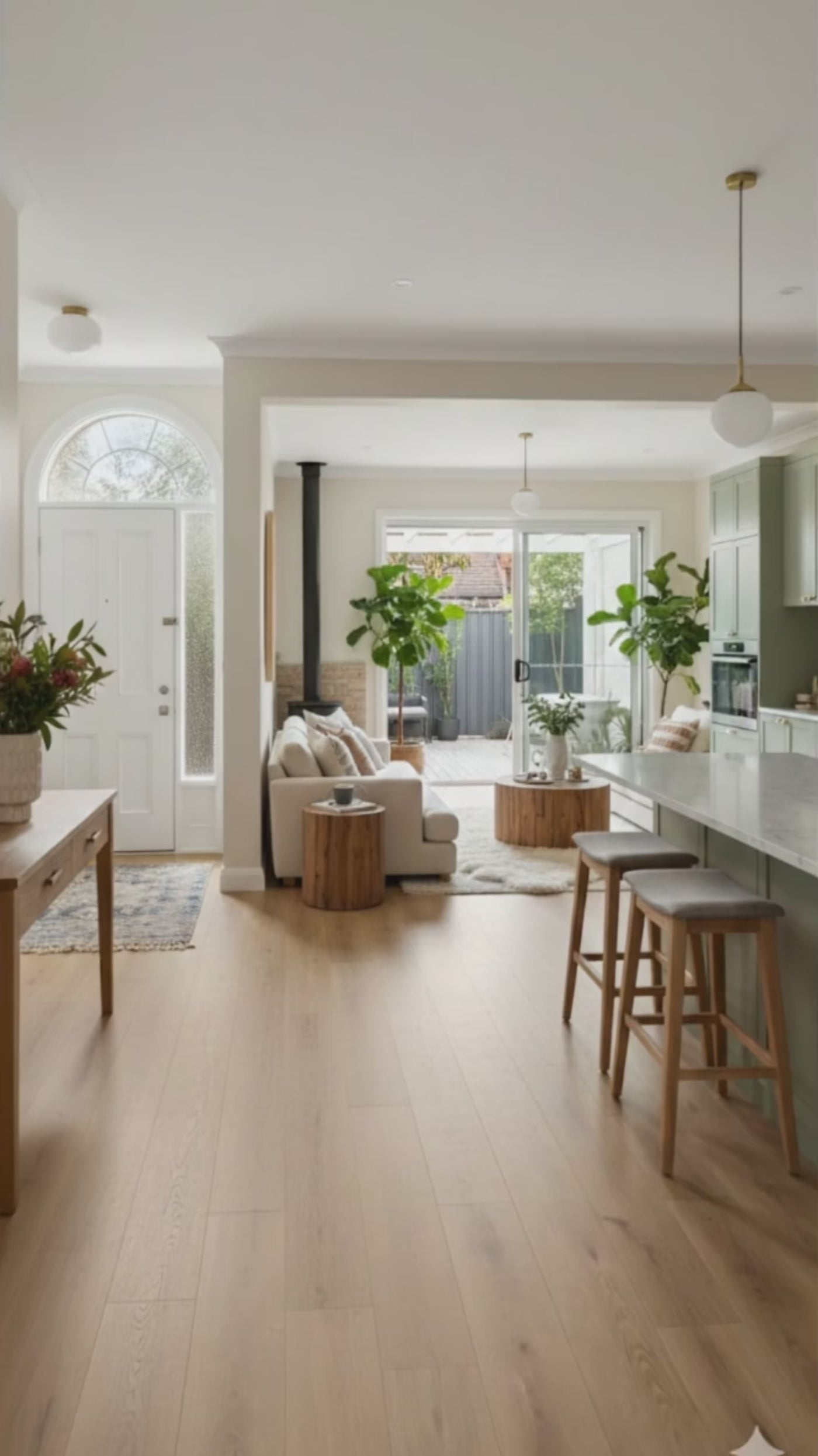 Nature Oak 8mm Laminate Flooring (ECO400)
