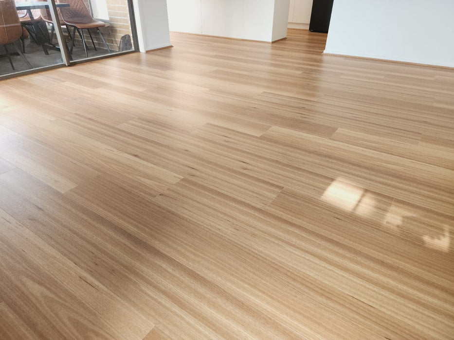 Victoria Blackbutt 7mm Hybrid Flooring (VIP700)