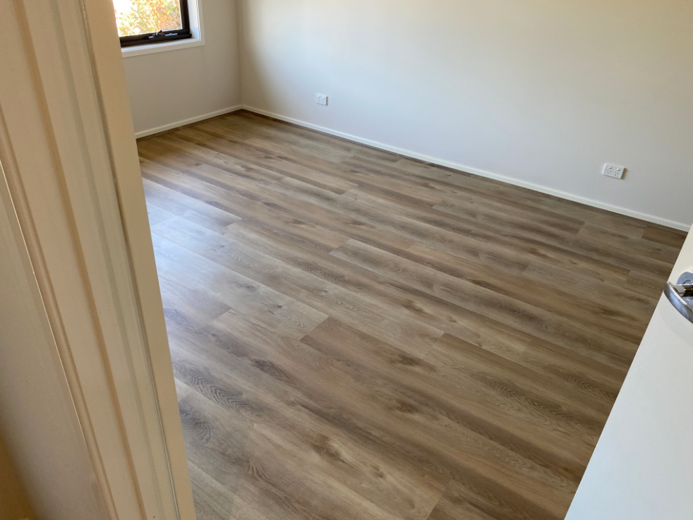 Ember Oak 7mm Hybrid Flooring (HCW30)